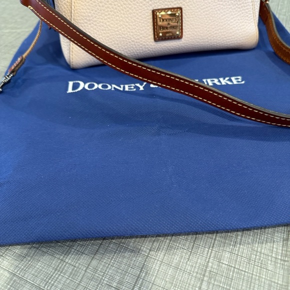 Dooney & Bourke Like new. Light Pink and Brown shoulder Bag - Picture 11 of 15